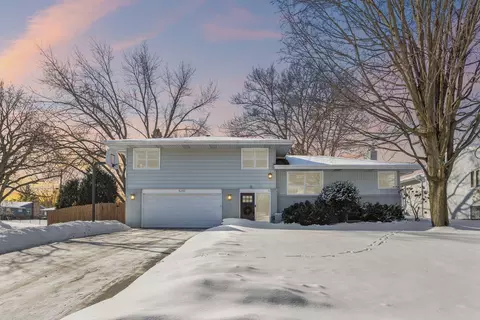 5201 Tifton Dr, Edina, MN 55439