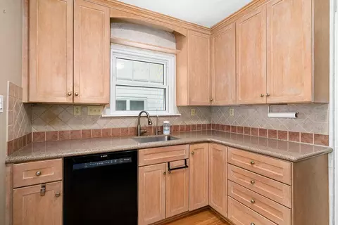 Kitchen - 2815 E 2nd St, Duluth, MN 55812 photo 3 of 4