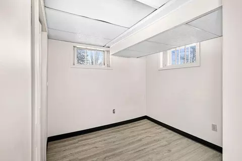 Bedroom - 2815 E 2nd St, Duluth, MN 55812 photo 8 of 8