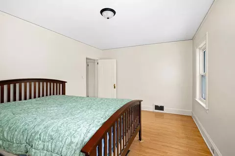 Bedroom - 2815 E 2nd St, Duluth, MN 55812 photo 3 of 8