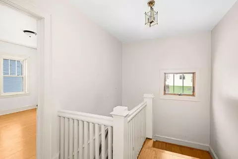 Entry Way - 2815 E 2nd St, Duluth, MN 55812 photo 4 of 4