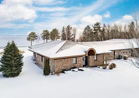 8353 Congdon Blvd, Duluth, MN 55804