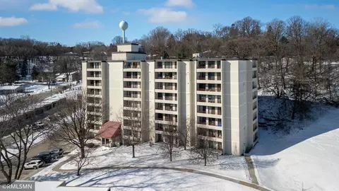 625 19th St NW #407, Rochester, MN 55901