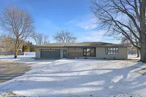 2530 Clearwater Rd, Saint Cloud, MN 56301