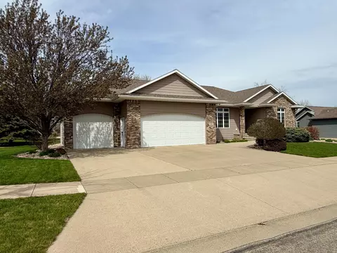 503 Britz Dr, Luverne, MN 56156