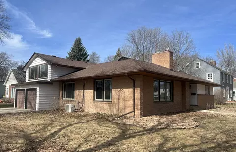 624 10th St SW, Willmar, MN 56201