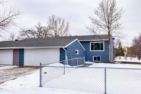 526 3rd Ave NW, West Fargo, ND 58078