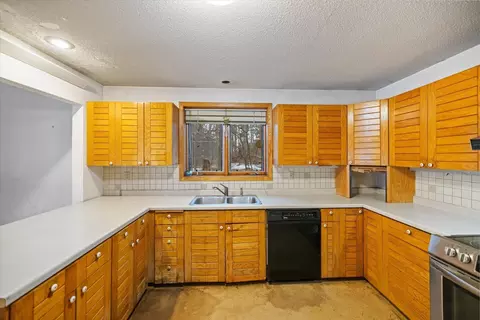 Kitchen - 5617 47th St SE, Saint Cloud, MN 56304 photo 1 of 6