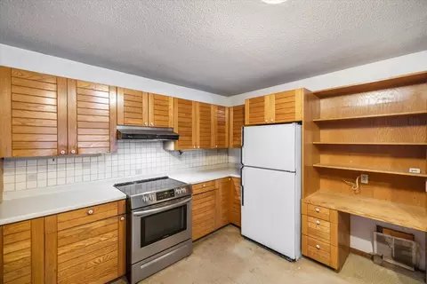Kitchen - 5617 47th St SE, Saint Cloud, MN 56304 photo 3 of 6