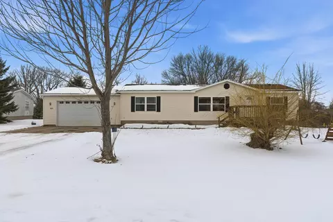 411 Rosabelle Ct, Grasston, MN 55030