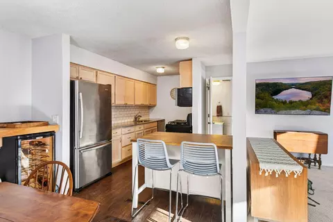 4453 Cedar Lake Rd S, Saint Louis Park, MN 55416