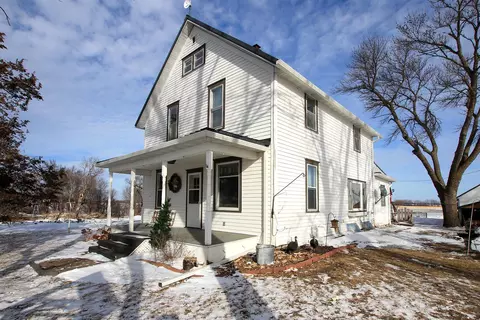 20761 Yacht Ave, Hutchinson, MN 55350