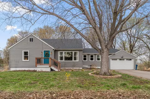 2712 Williams Dr, Burnsville, MN 55337
