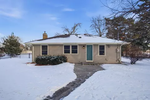 4711 Lakeland Ave N, Crystal, MN 55429