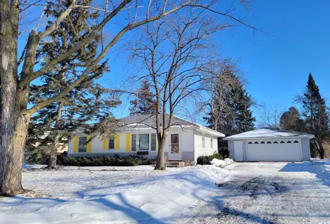 8911 Greystone Ave S, Cottage Grove, MN 55016