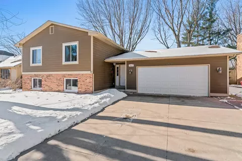4017 11th Ave NW, Rochester, MN 55901