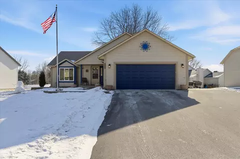 9141 Sierra Rd, Woodbury, MN 55125