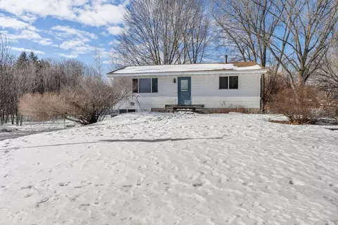 30140 Neal Ave, Lindstrom, MN 55045