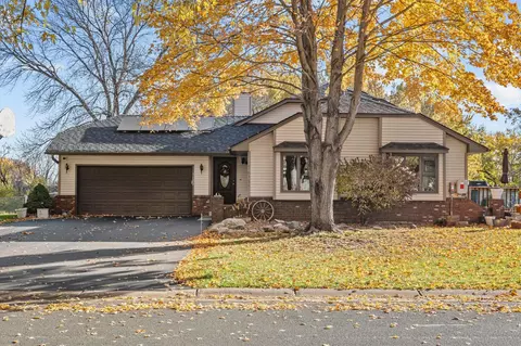 7622 Orchid Ln N, Maple Grove, MN 55311