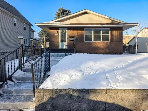 137 Jessamine Ave E, Saint Paul, MN 55117