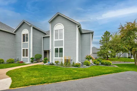 479 Mariner Dr, Bayport, MN 55003