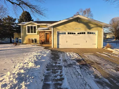 3720 Cedar Creek Ct, Fairmont, MN 56031