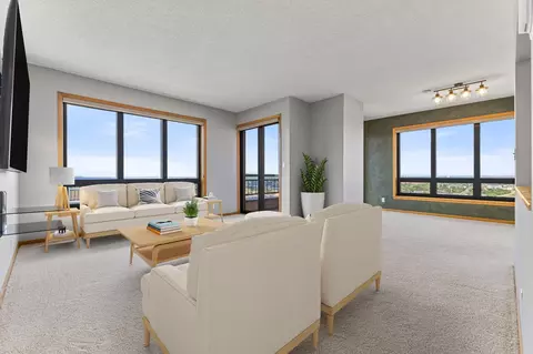 168 6th St E #2905, Saint Paul, MN 55101