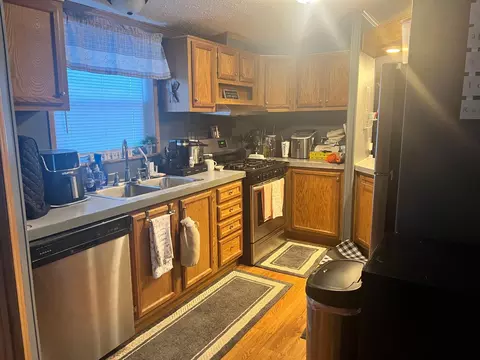 2004 Round Table Rd, North Mankato, MN 56003 photo 8