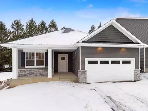 7739 Adler Trl, Inver Grove Heights, MN 55077