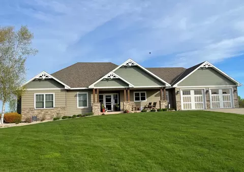 225 Alaina Pl NE, Sauk Rapids, MN 56379