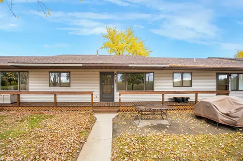 381 Spruce St, Paynesville, MN 56362