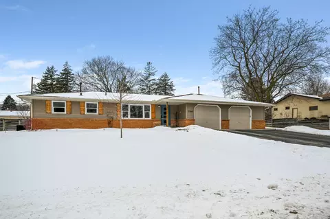 2365 Bies Dr, Golden Valley, MN 55427