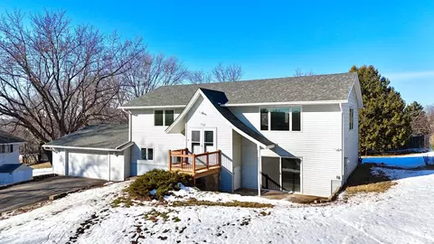 13952 Rice Lake Cir, Maple Grove, MN 55369