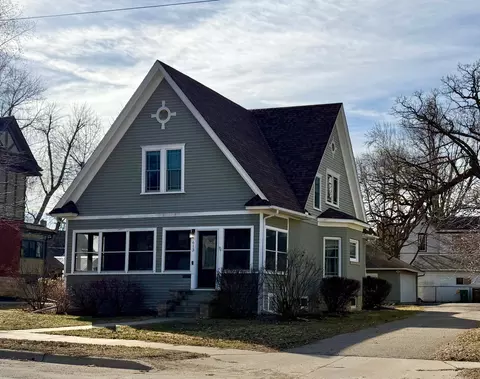 613 W Fountain St, Albert Lea, MN 56007