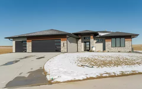 6653 Morgan Dr NW, Byron, MN 55920