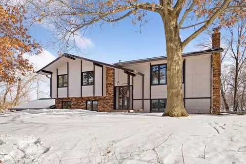 8625 Bagley Ave, Northfield, MN 55057