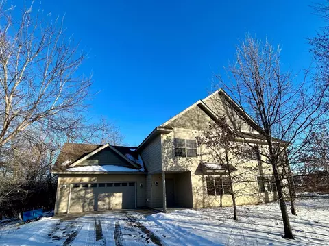 4285 Lindsey Ln, Minnetonka, MN 55345