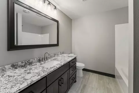 Bath - 20826 125th Ave, Cold Spring, MN 56320 photo 5 of 5