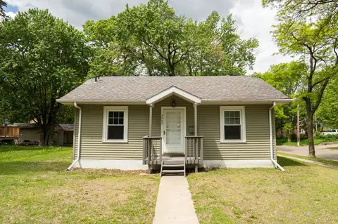 3555 Queen Ave N, Minneapolis, MN 55412