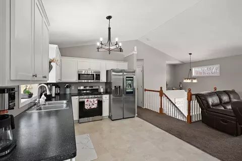 103 Dresden Ln, Waverly, MN 55390