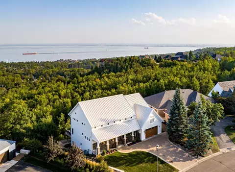 View/Area - 3725 N Ridge Rd, Duluth, MN 55804 photo 3 of 3