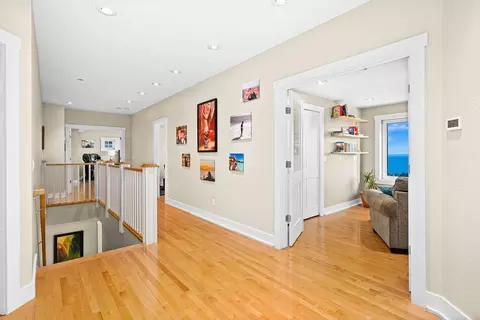 Entry Way - 3725 N Ridge Rd, Duluth, MN 55804 photo 3 of 4