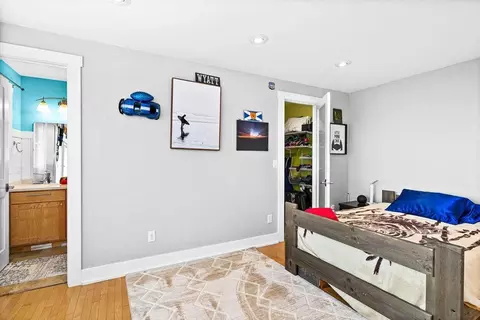 Bedroom - 3725 N Ridge Rd, Duluth, MN 55804 photo 5 of 7