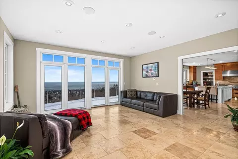 Living - 3725 N Ridge Rd, Duluth, MN 55804 photo 1 of 4