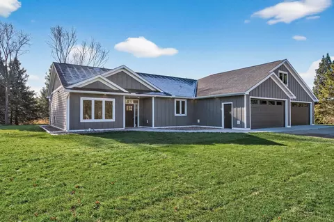 18986 Jackson St NE, East Bethel, MN 55011