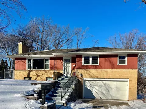 7008 Hill Pl N, Crystal, MN 55427