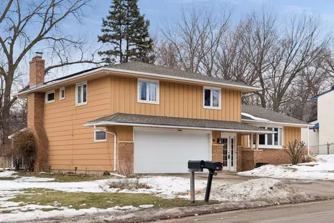 12 Imperial Dr W, West Saint Paul, MN 55118