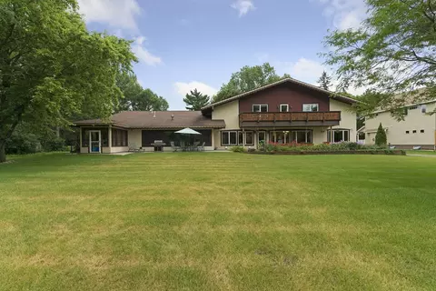 4151 Rice St, Shoreview, MN 55126