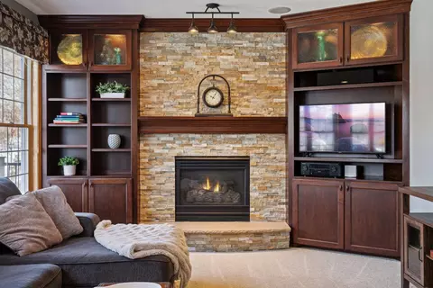 Living - 4133 Countryview Dr, Eagan, MN 55123 photo 5 of 8
