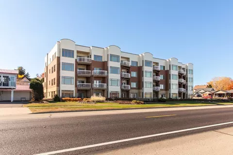 900 S Lakeshore Dr #405, Lake City, MN 55041